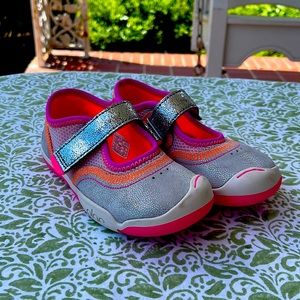 EUC Plae Emme girls shoes